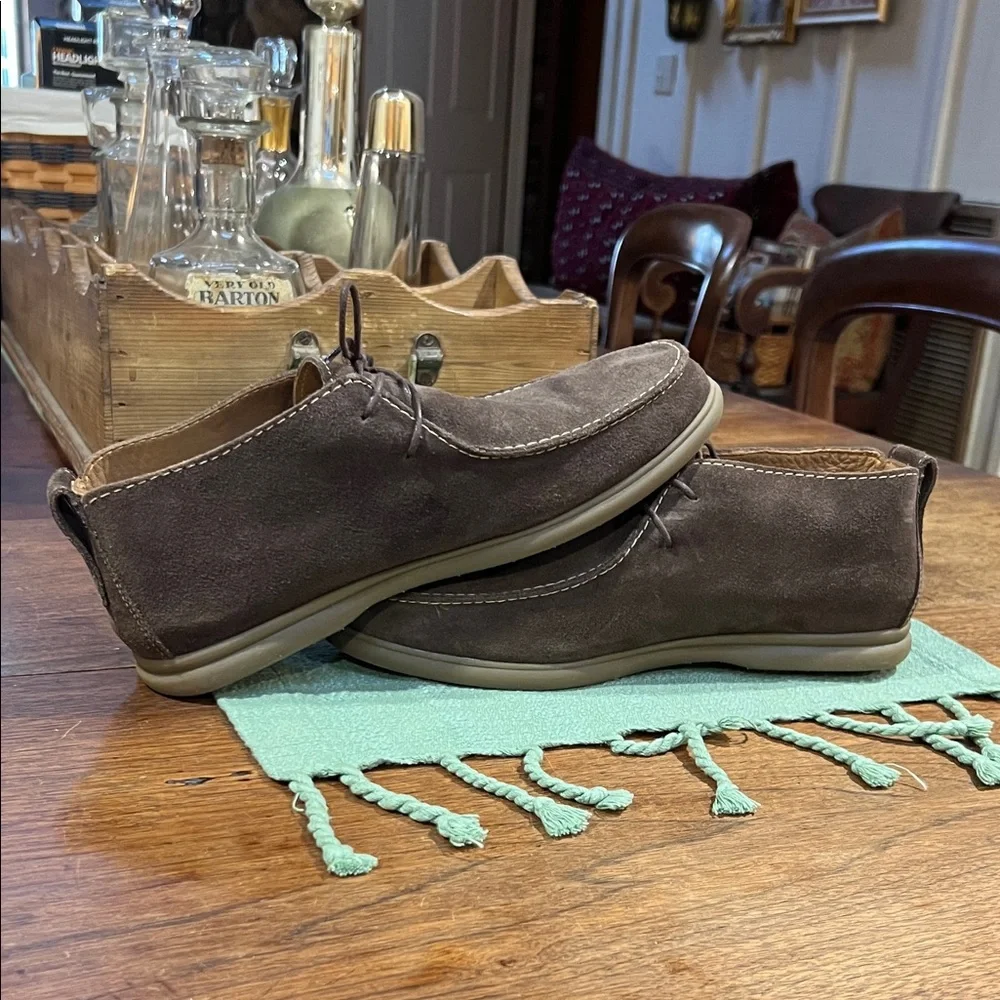 johnnie-O brown suede
